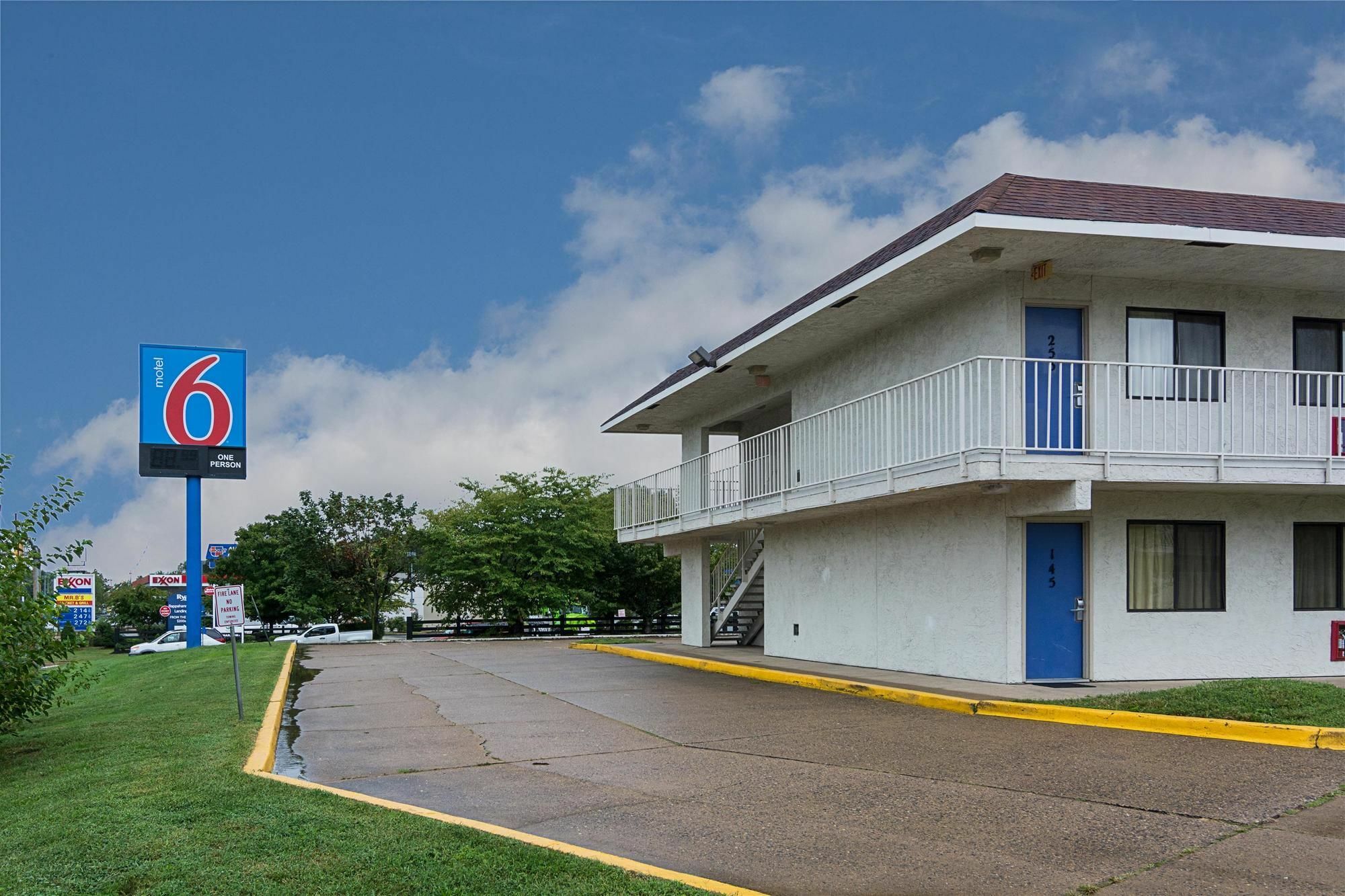 Motel 6 Fredericksburg, Va - North Екстериор снимка